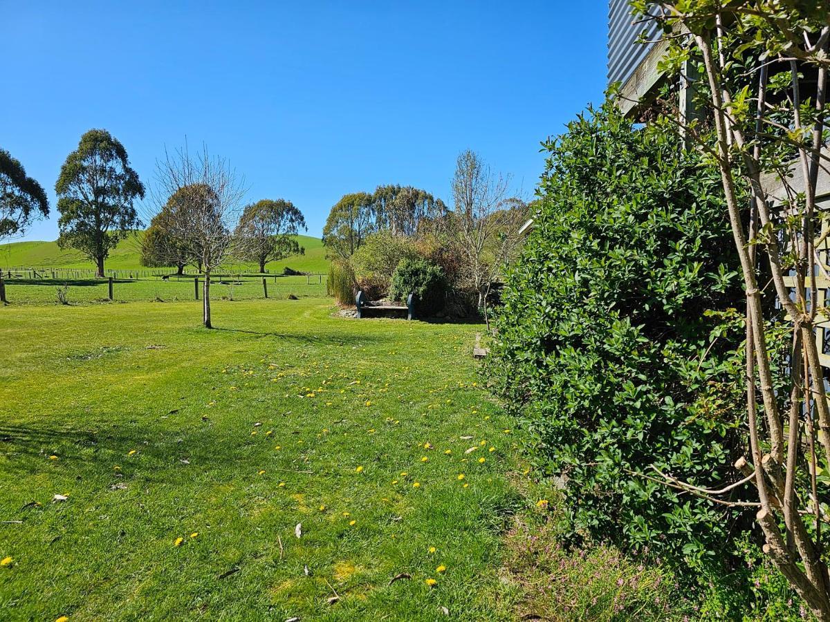 Te Anau Farm Cottage Exterior photo